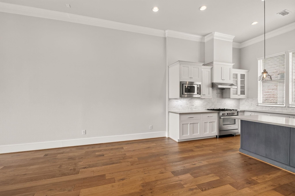 8711 Oak Kolbe Lane - Photo 6