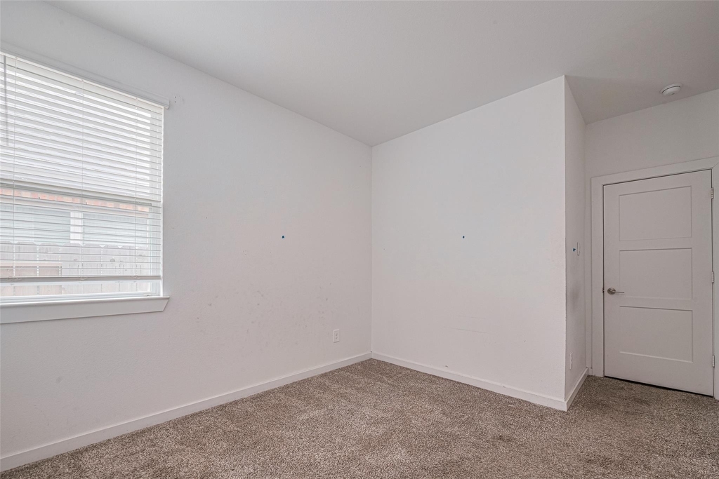 133 Aurora Springs - Photo 15
