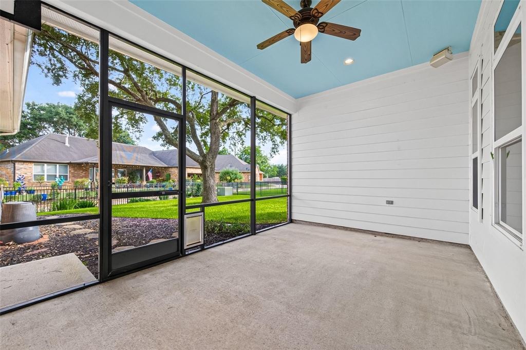 4727 Lake Village Drive - Photo 30