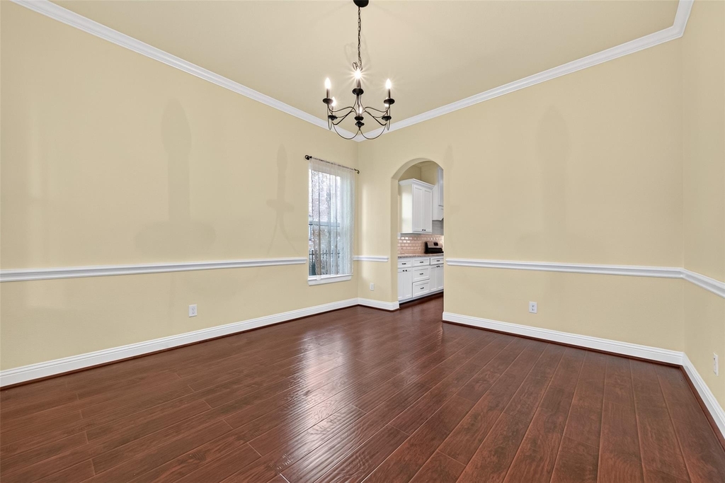 4727 Lake Village Drive - Photo 6