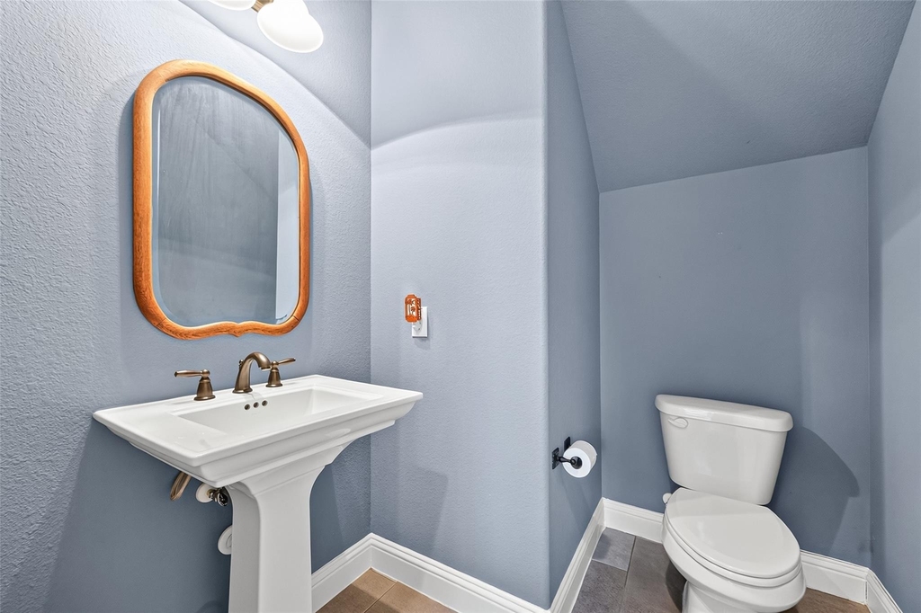 4727 Lake Village Drive - Photo 13