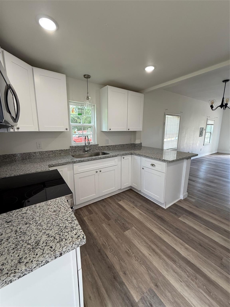 324 E Wilkins Street - Photo 2