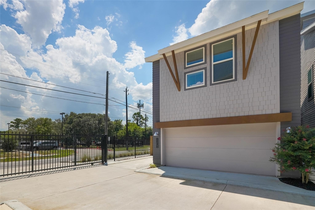 862 Paul Quinn Street - Photo 3