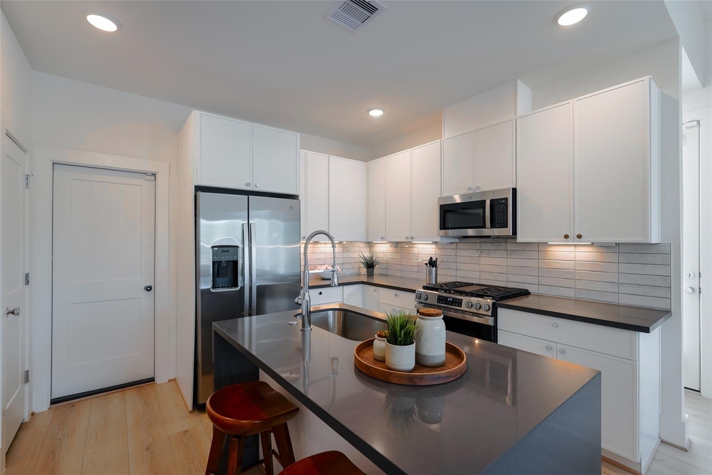 862 Paul Quinn Street - Photo 11