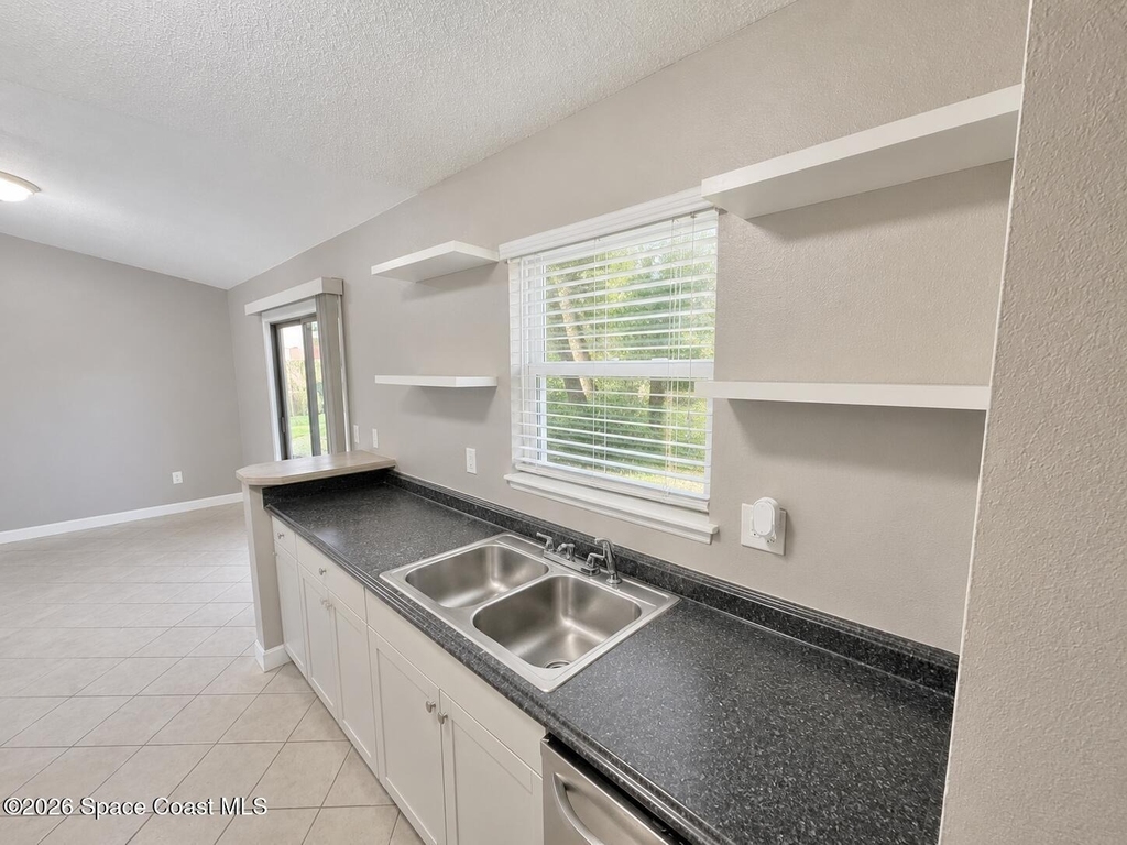 5925 Clearfield Avenue - Photo 12