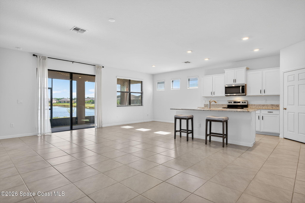 830 Remington Green Drive Se - Photo 5