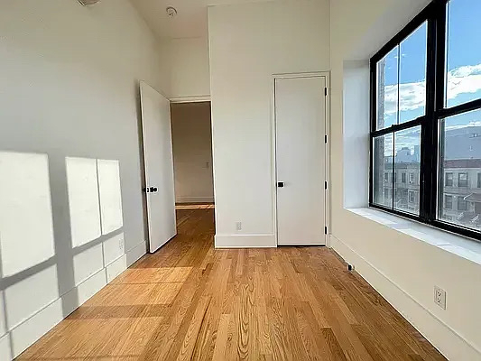 1520 St Johns Place - Photo 4