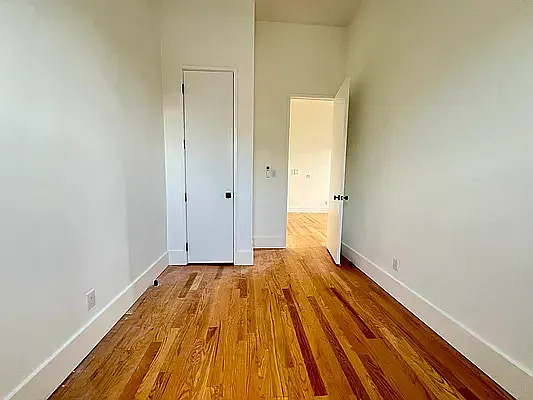1520 St Johns Place - Photo 5