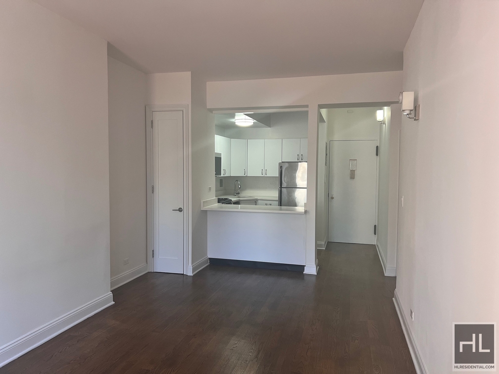 West 22 Street - Photo 1