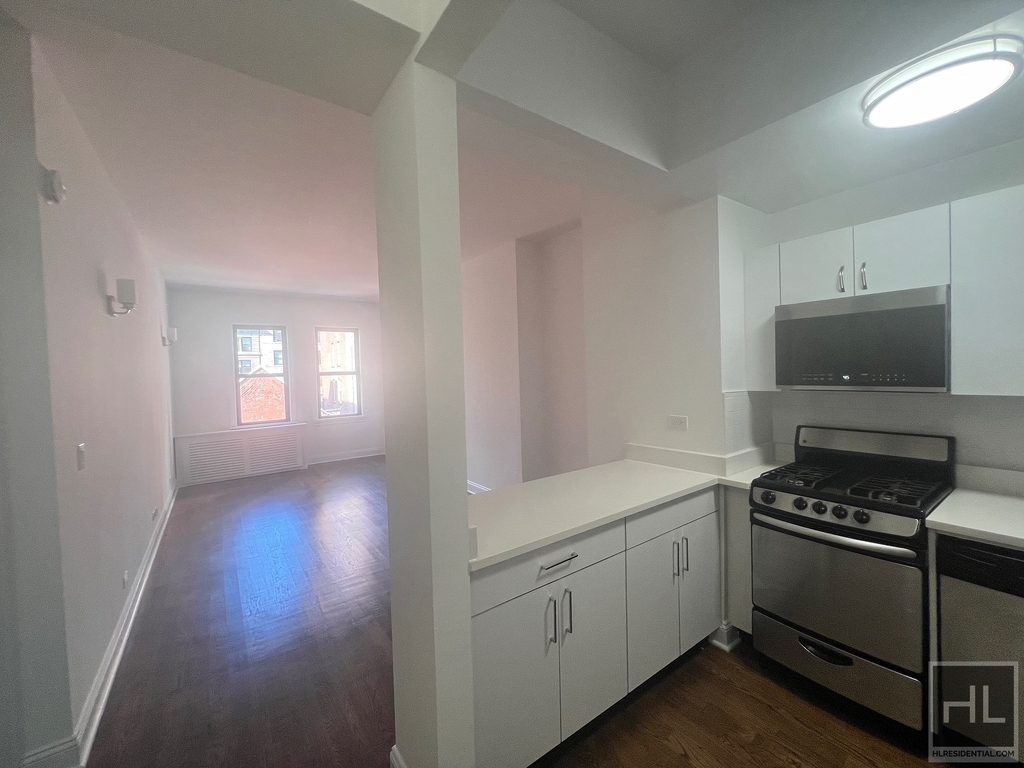 West 22 Street - Photo 0