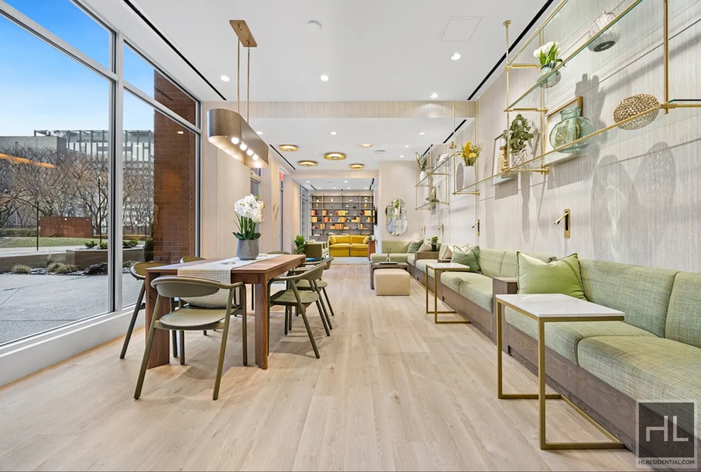 2 Avenue - Photo 9