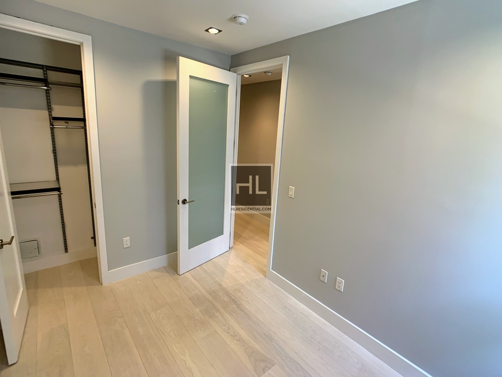 Stanton Street - Photo 5