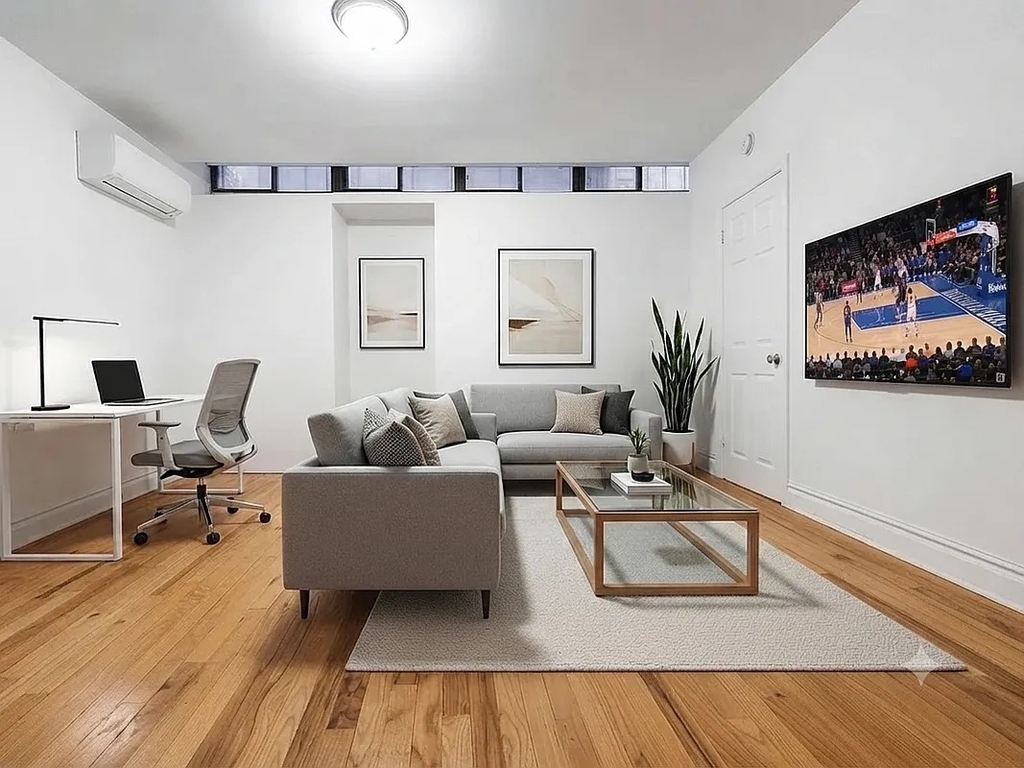 326 East 58th Street - Photo 2