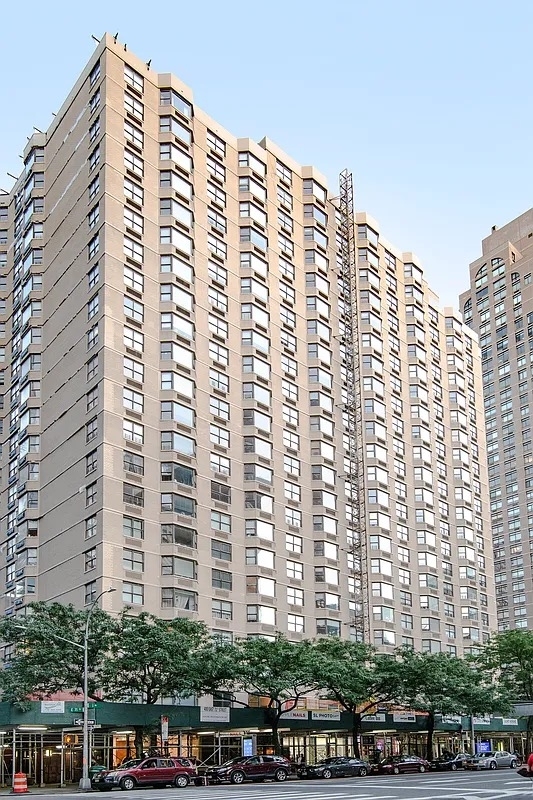 400 East 71st Street - Photo 11