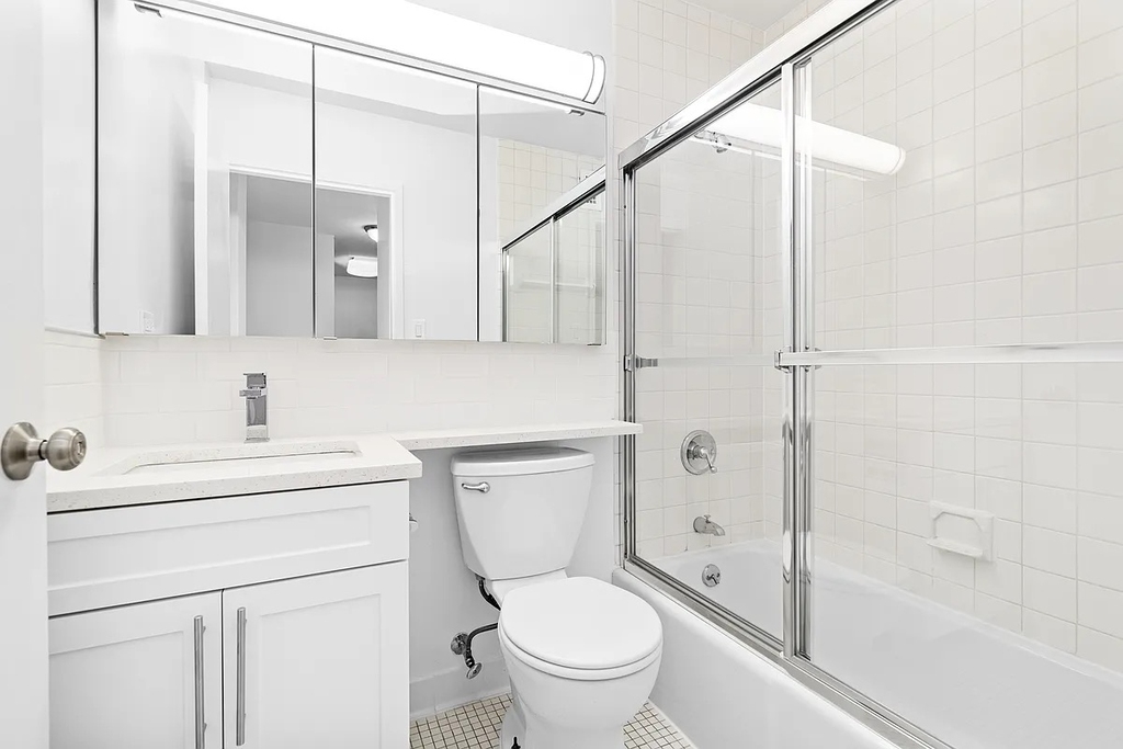 400 East 71st Street - Photo 7