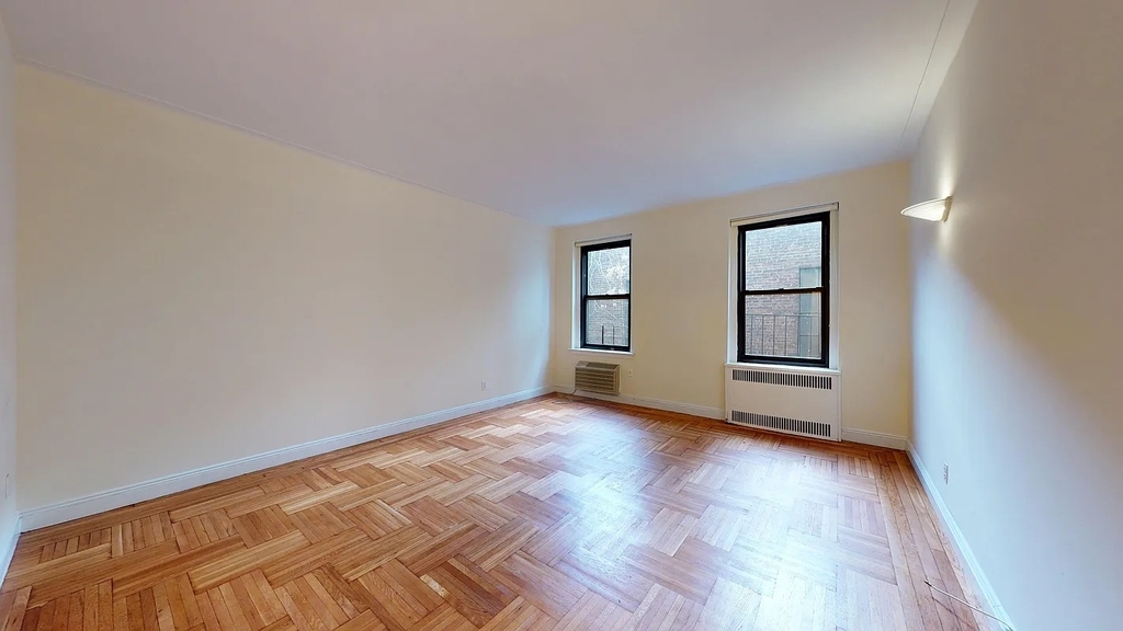 440 East 78th Street - Photo 1