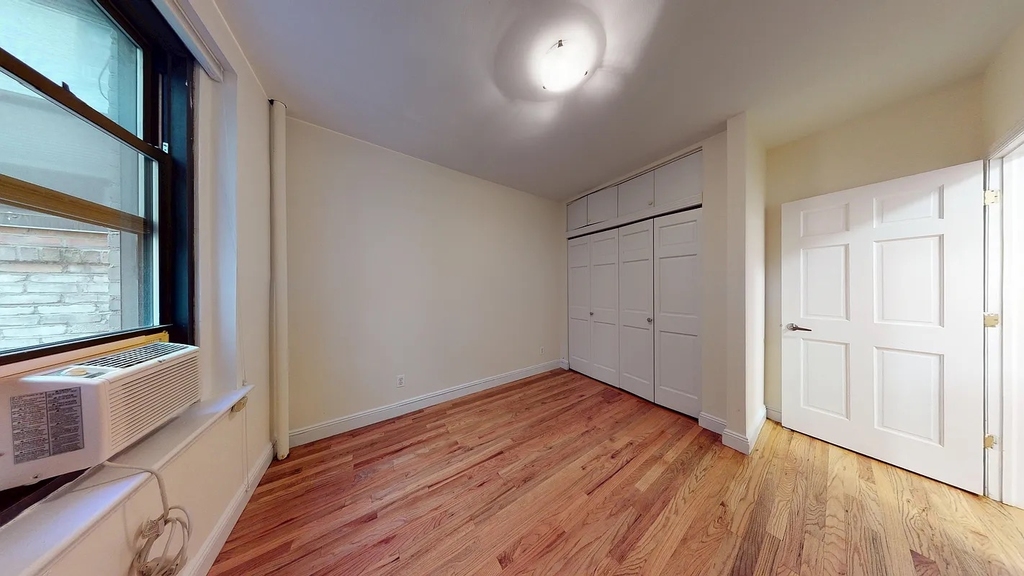 440 East 78th Street - Photo 4