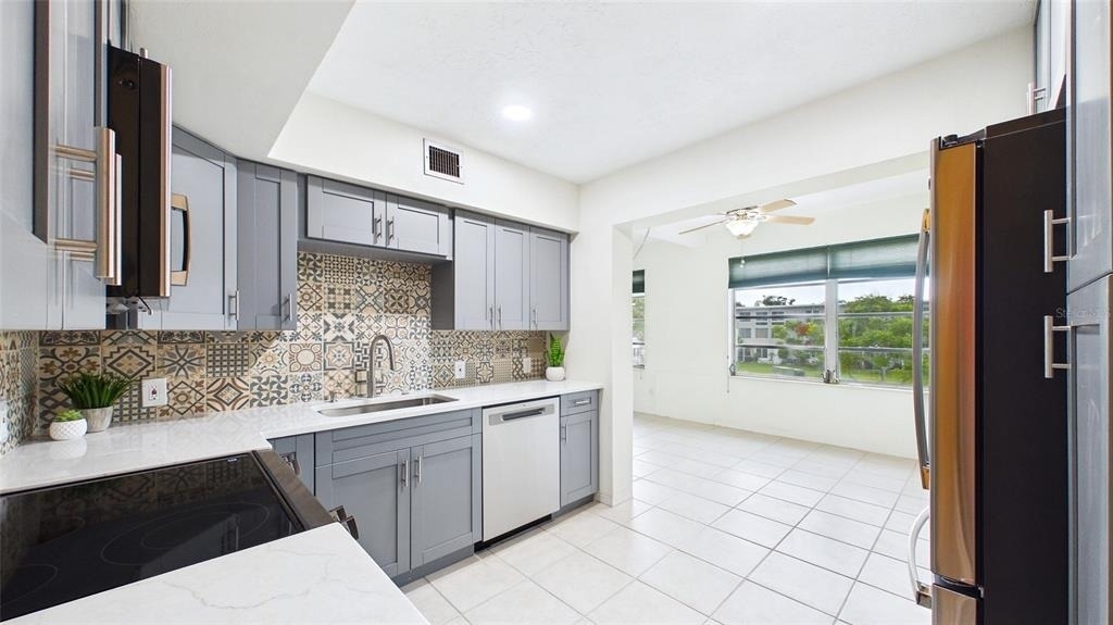 2454 Australia Way E - Photo 16