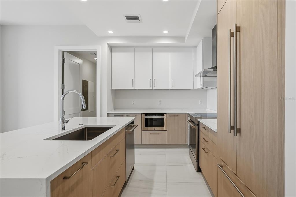 275 1st Ave S - Photo 4