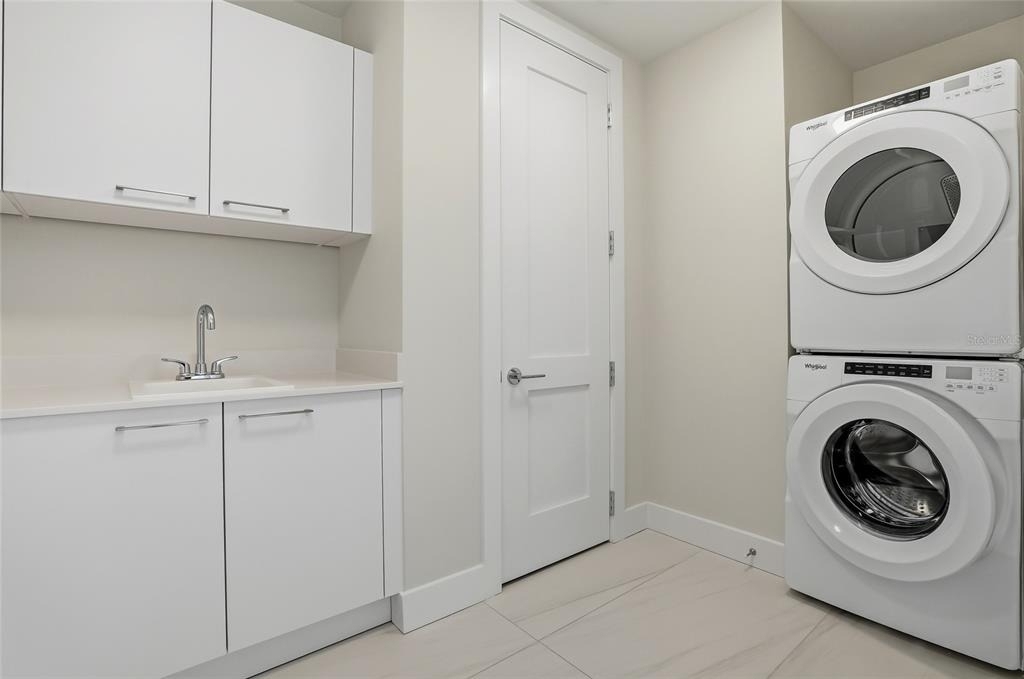 275 1st Ave S - Photo 41