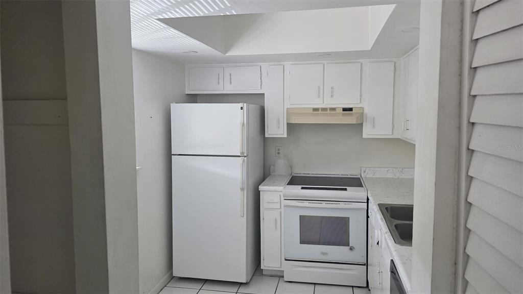 6328 Newtown Circle - Photo 5
