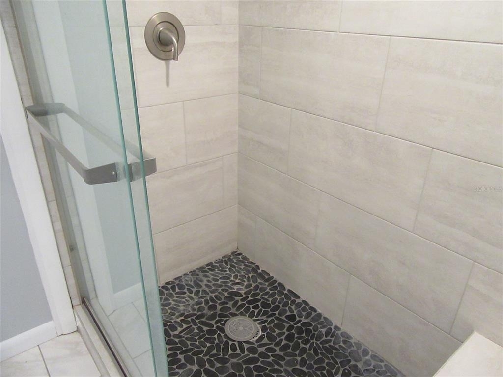 110 60th Avenue - Photo 17
