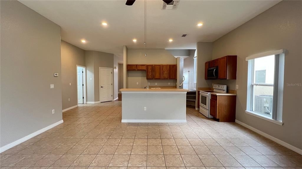 143 Vizcay Way - Photo 12
