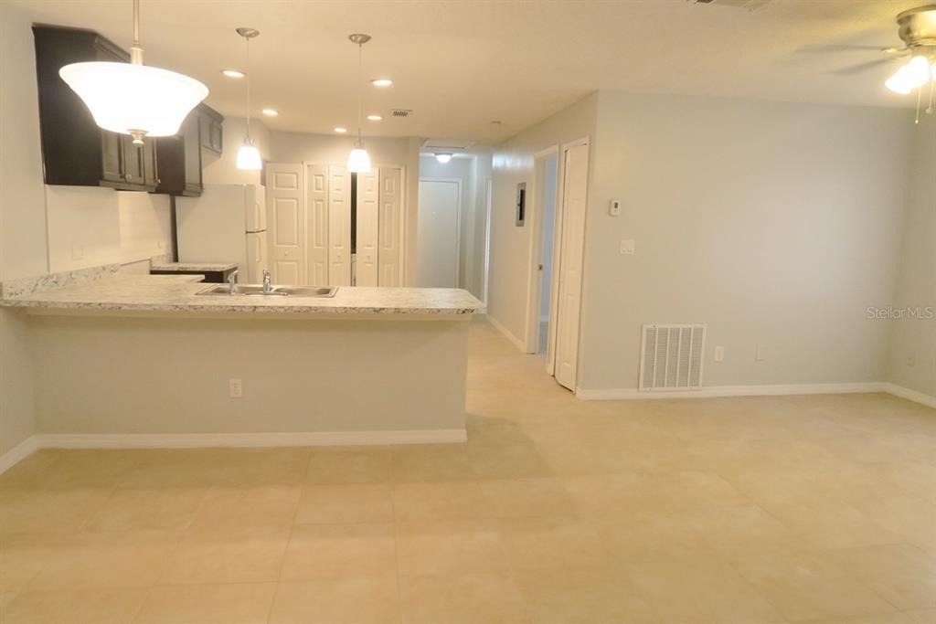 1513 Sophie Boulevard - Photo 2