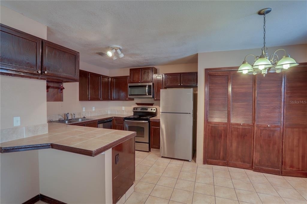492 Tamarack Street - Photo 3