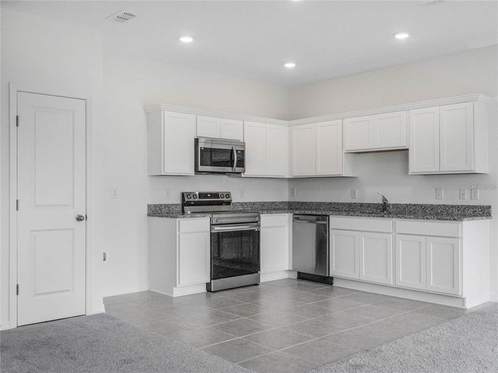 130 Mandovi St - Photo 8