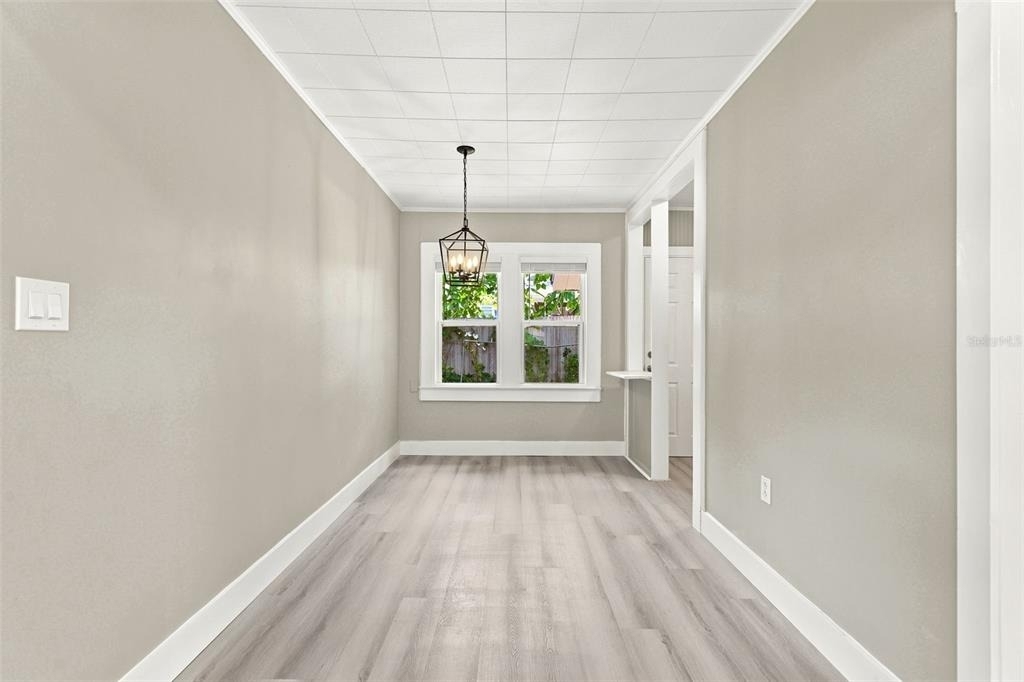 2704 E Jefferson Street - Photo 9