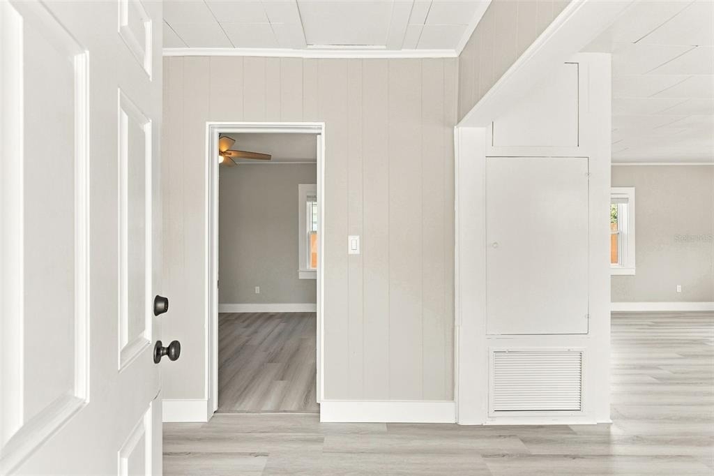 2704 E Jefferson Street - Photo 2