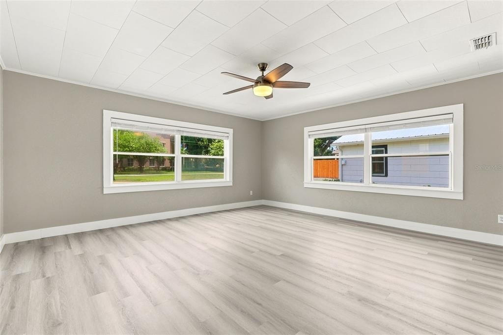 2704 E Jefferson Street - Photo 6