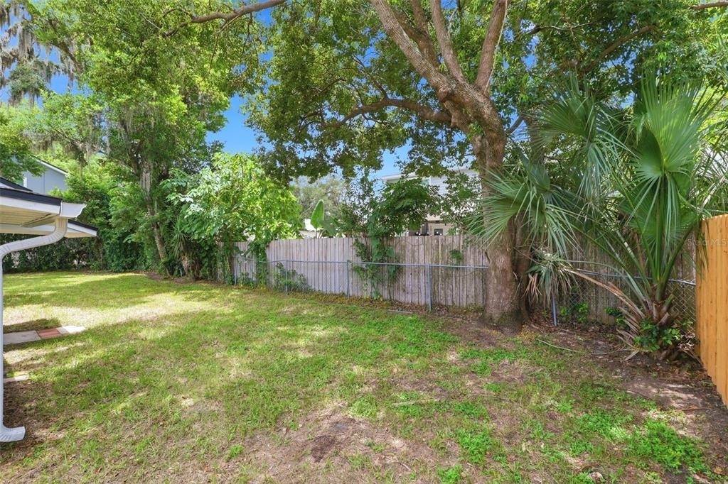 2704 E Jefferson Street - Photo 24