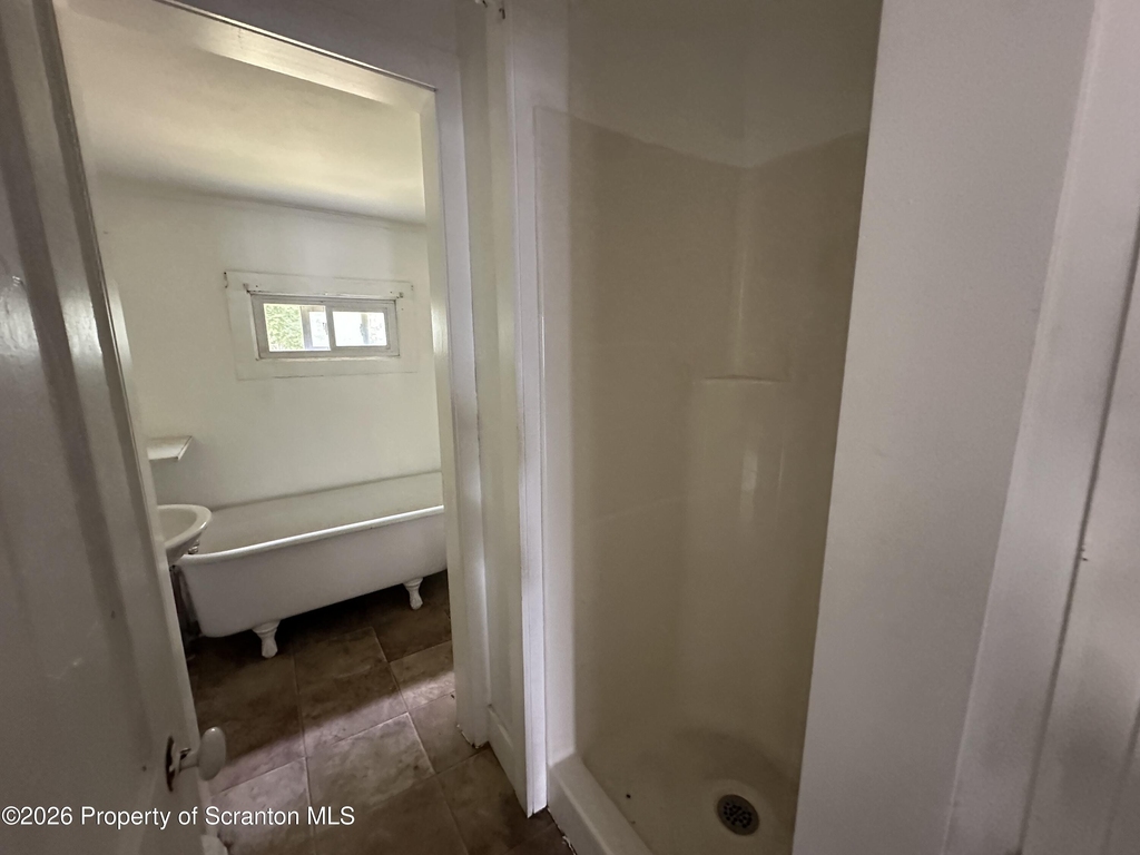 1029 Diamond Avenue - Photo 2