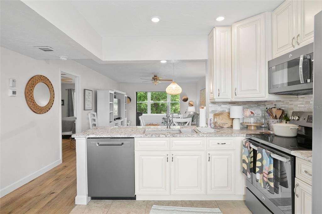 440 Palm Tree Drive - Photo 8