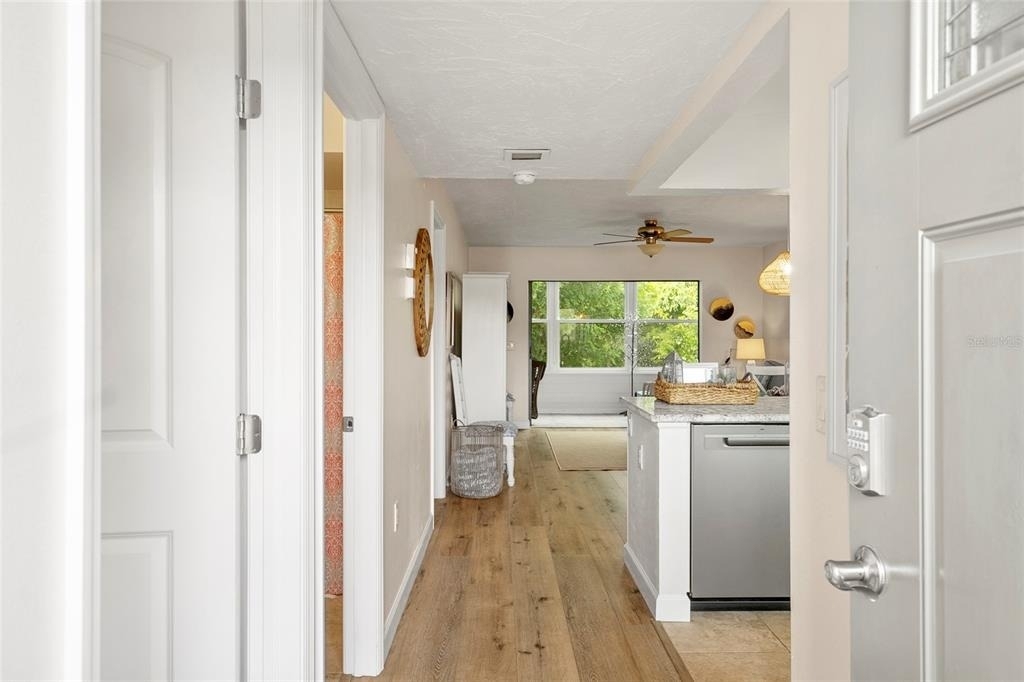 440 Palm Tree Drive - Photo 2