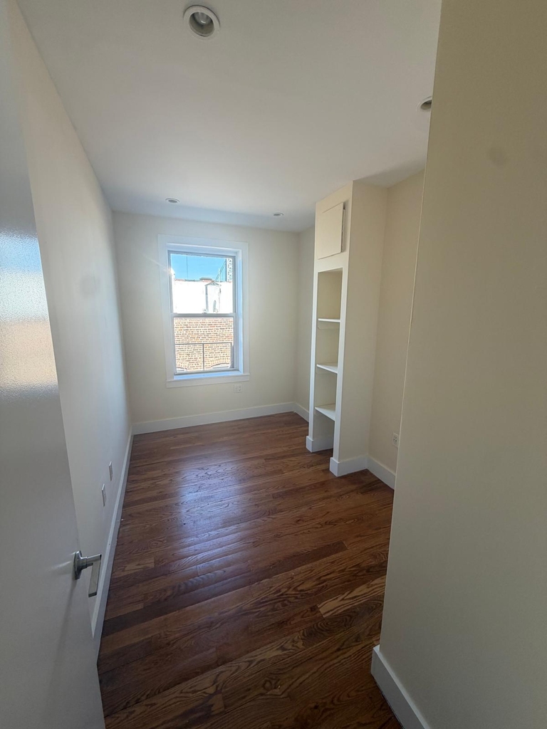 W 179th Street / Pinehurst Avenue - Photo 9