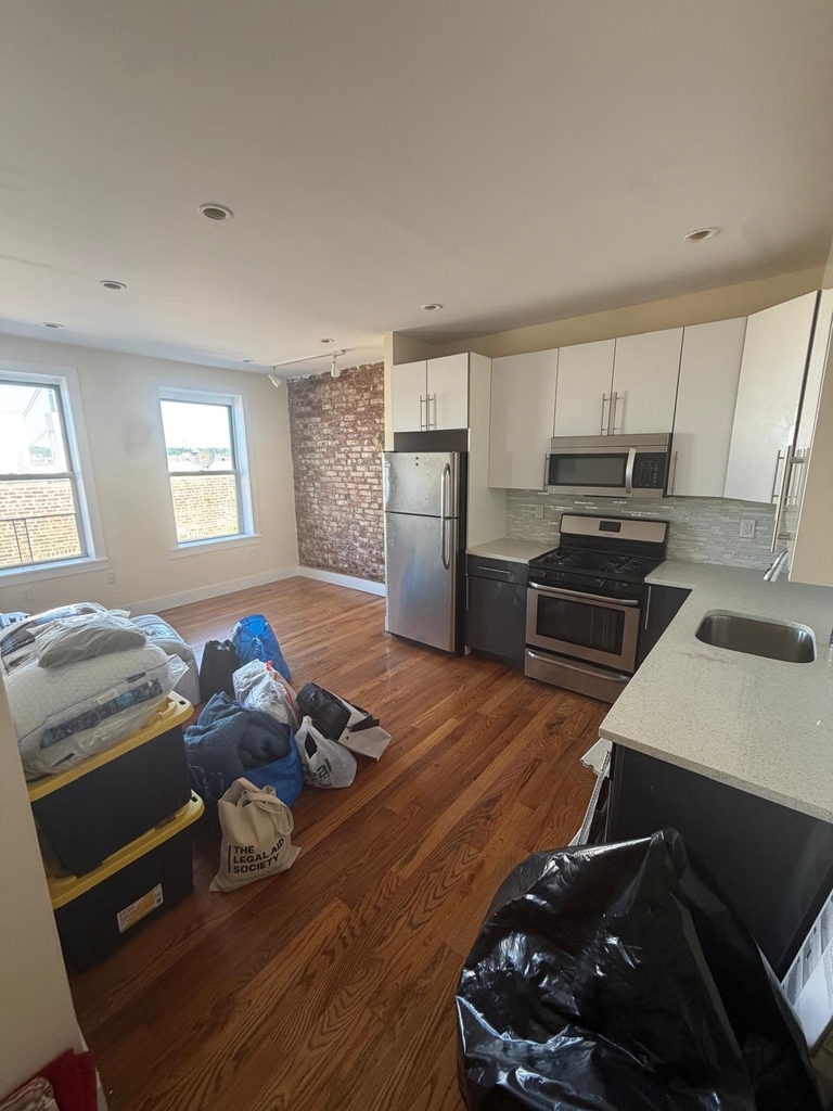 W 179th Street / Pinehurst Avenue - Photo 0