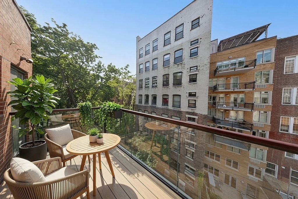 322 West 14th Street - Photo 0