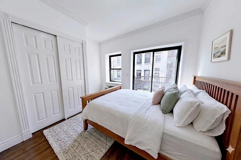 322 West 14th Street - Photo 3
