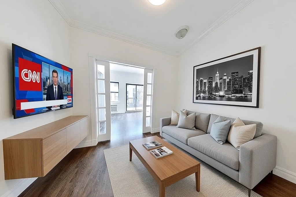 322 West 14th Street - Photo 1