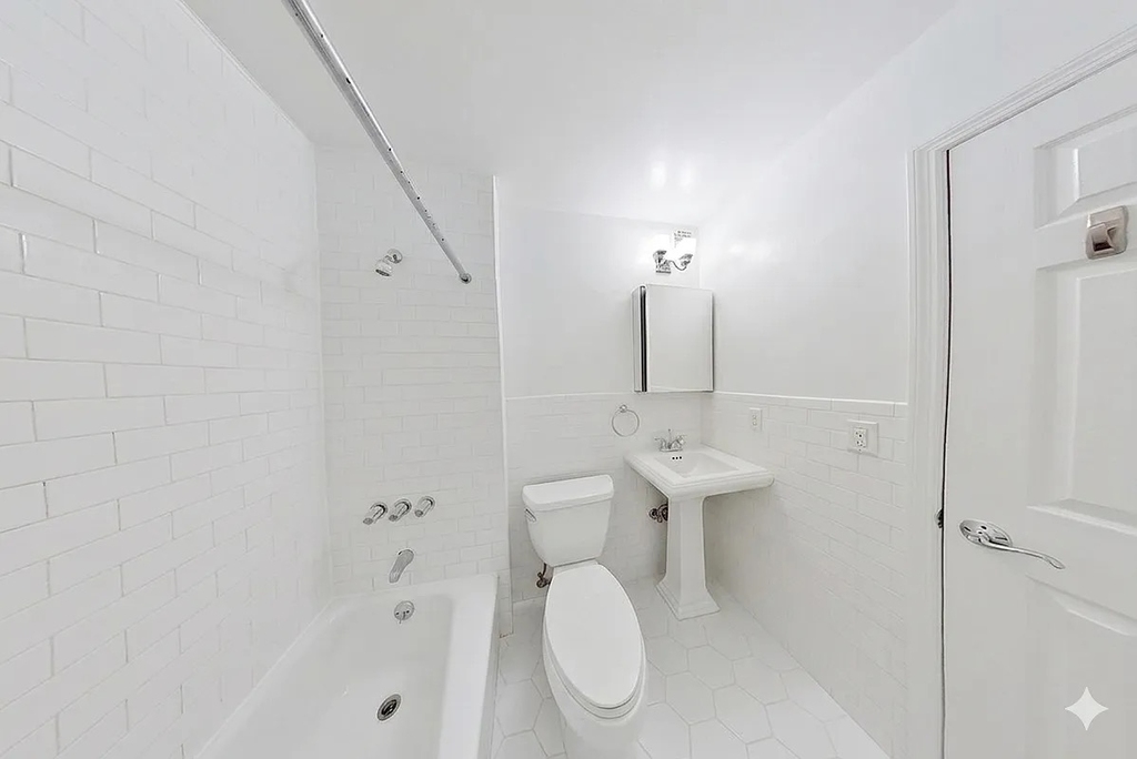 322 West 14th Street - Photo 4