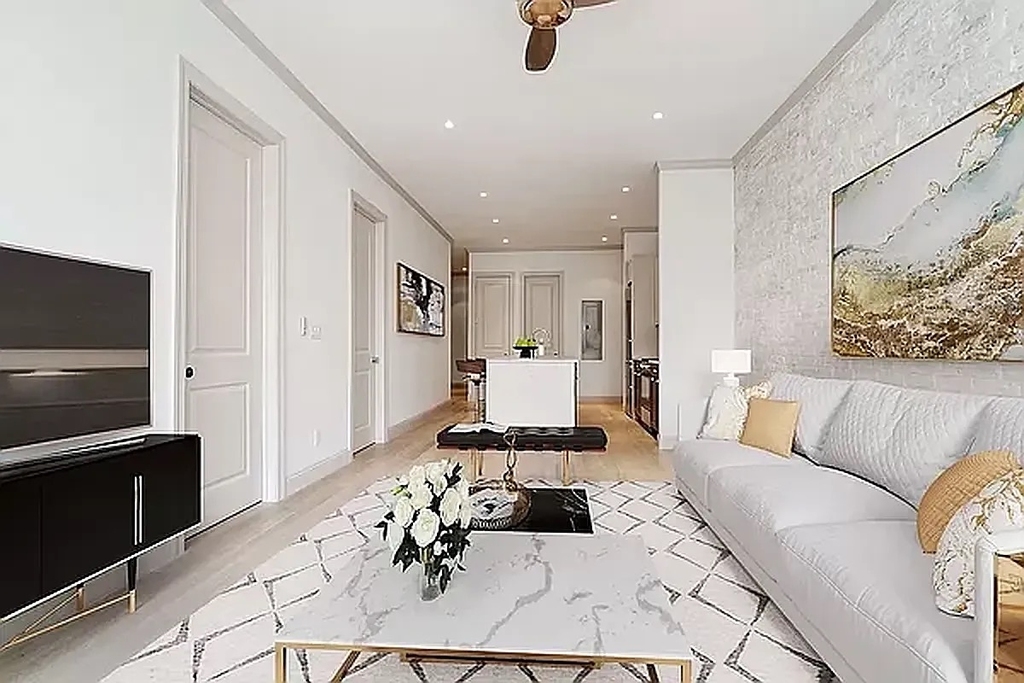 350 3rd Avenue - Photo 2