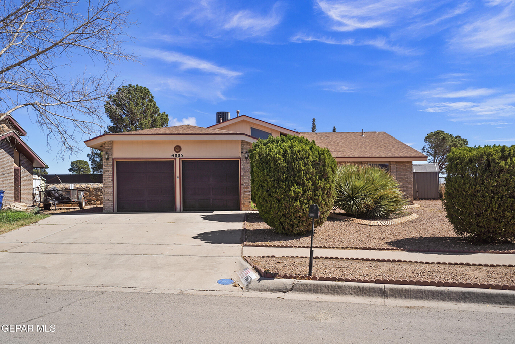4805 Maureen Circle - Photo 0