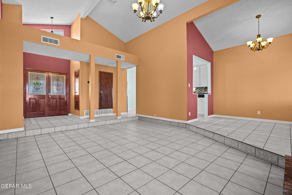 4805 Maureen Circle - Photo 8