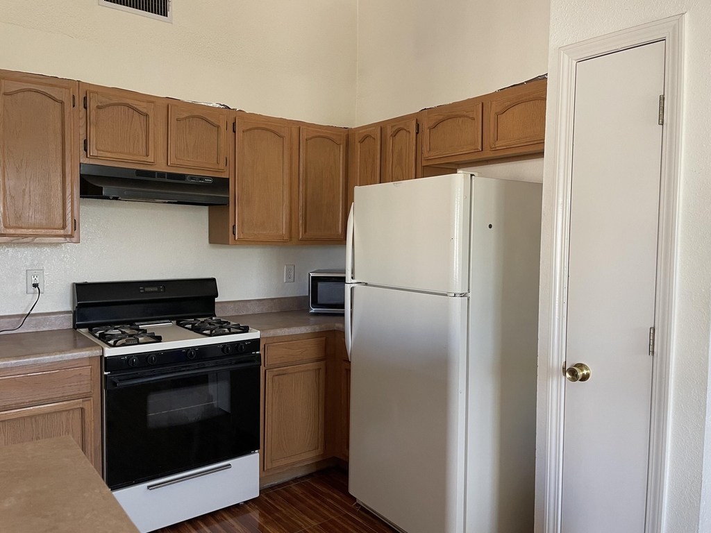3057 Manny Aguilera Drive - Photo 16