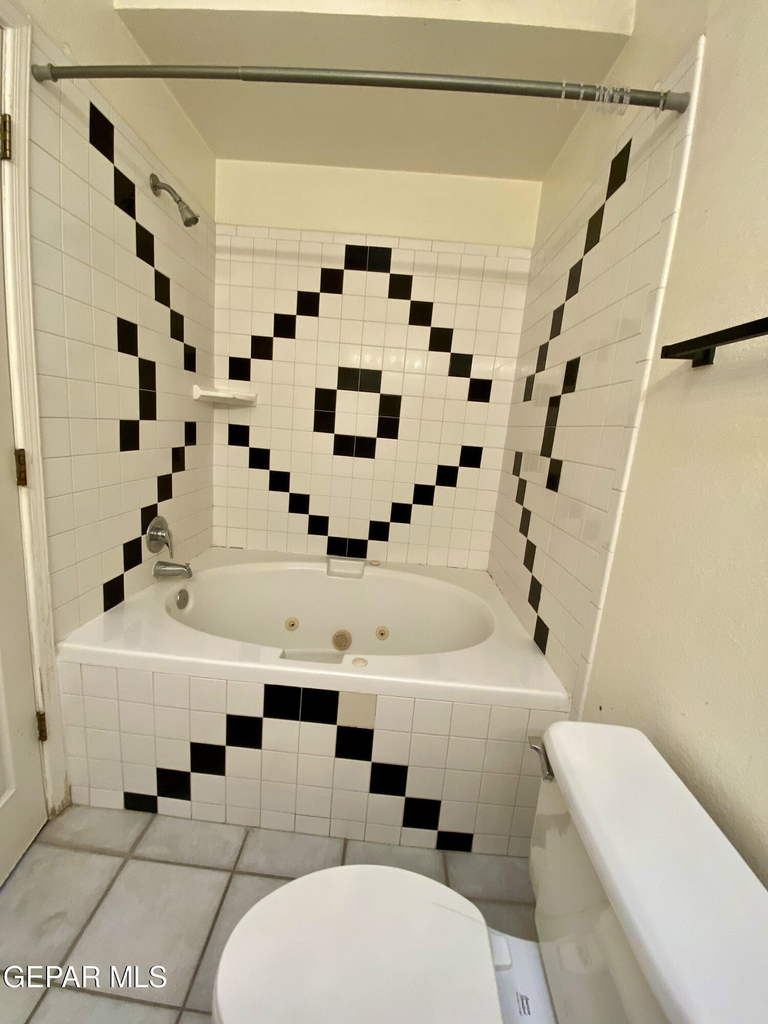 2215 King James Place - Photo 12