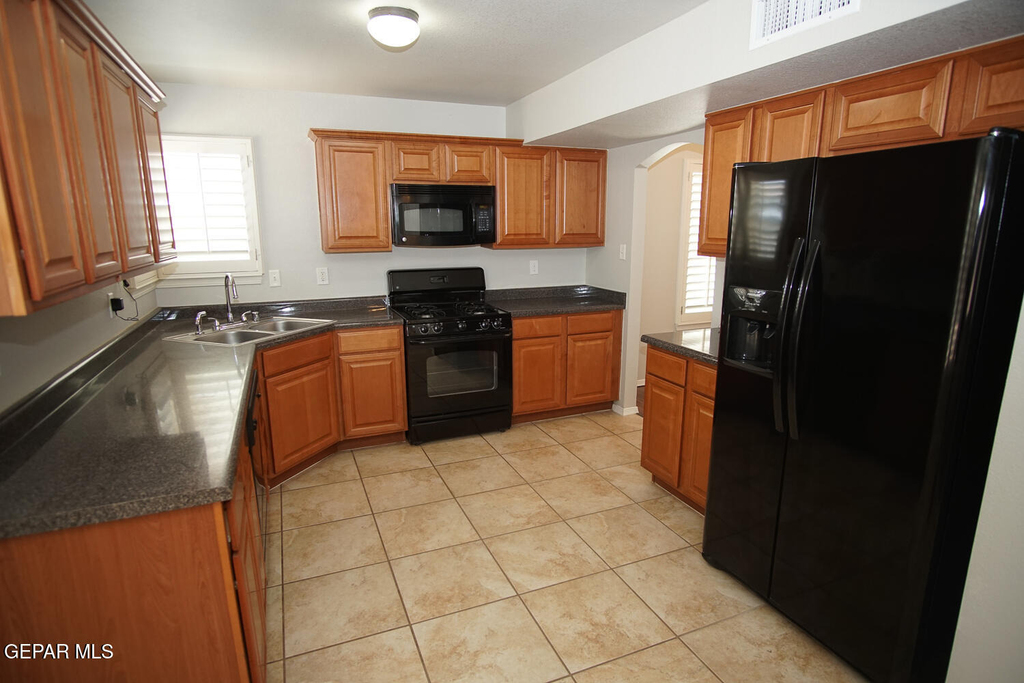 10932 Acoma Street - Photo 6