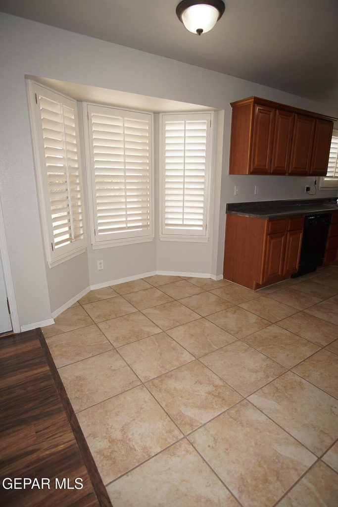 10932 Acoma Street - Photo 10